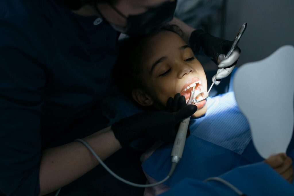 Curare la paradontite dal dentista a Latina